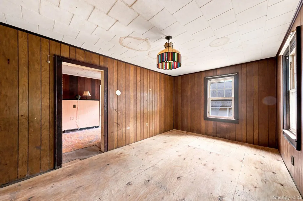 395 Route 17K Bloomingburg, NY 12721