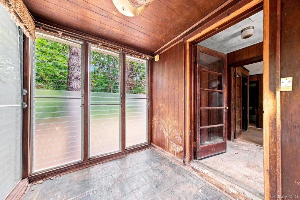 395 Route 17K Bloomingburg, NY 12721