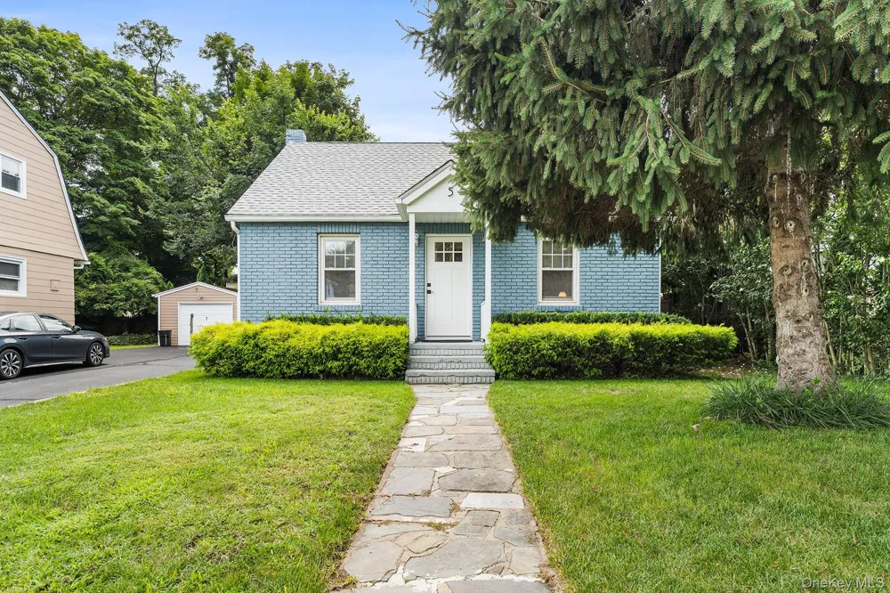 5 W Maple Avenue Suffern, NY 10901