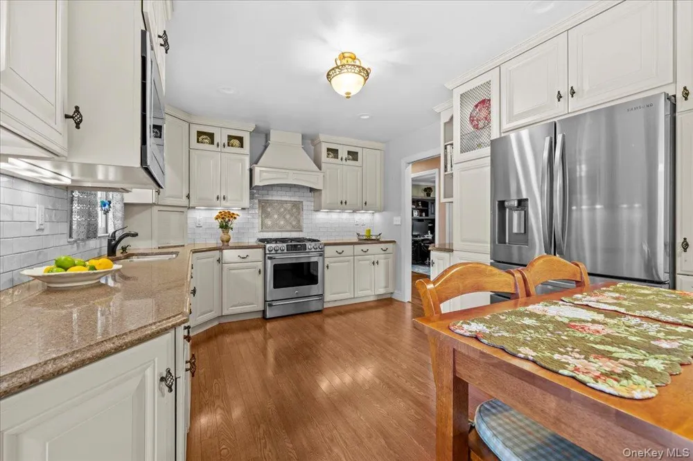 15 Robinson Avenue Bedford Hills, NY 10507