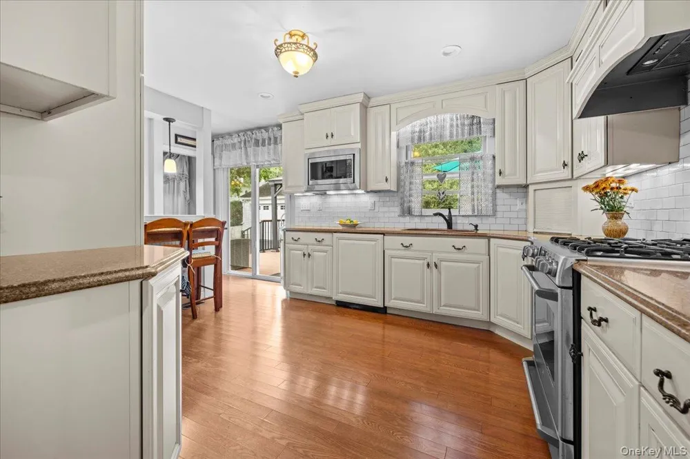 15 Robinson Avenue Bedford Hills, NY 10507