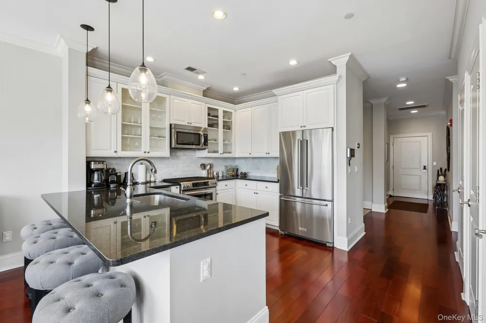 16 Rivers Edge Drive #310 Tarrytown, NY 10591