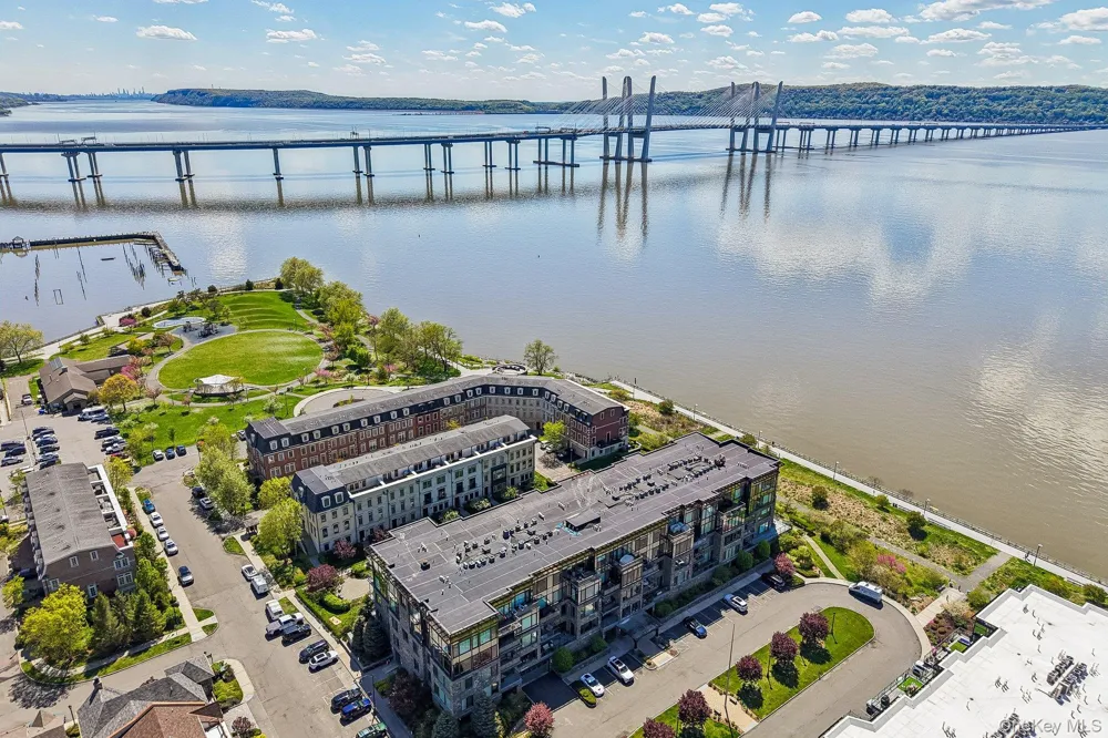 16 Rivers Edge Drive #310 Tarrytown, NY 10591
