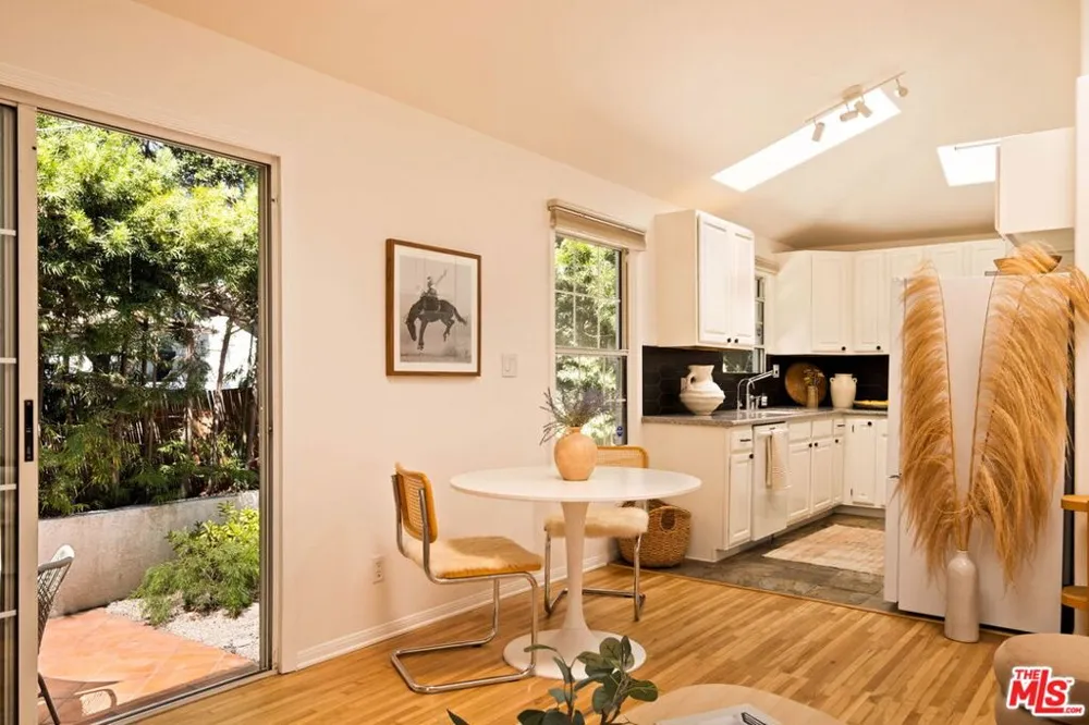 2134 Oak Street #1 Santa Monica, CA 90405