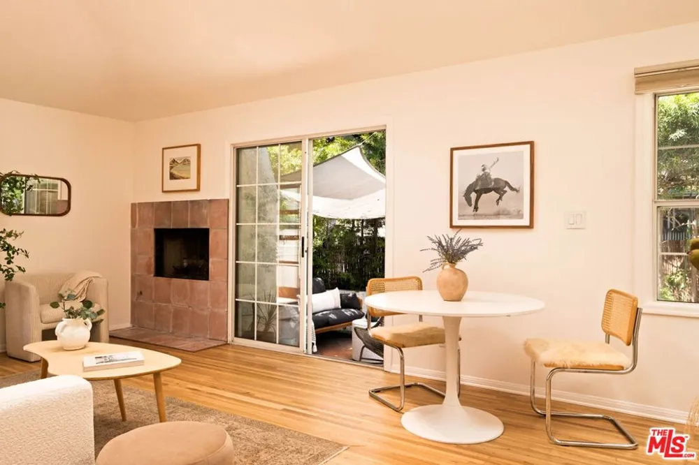 2134 Oak Street #1 Santa Monica, CA 90405