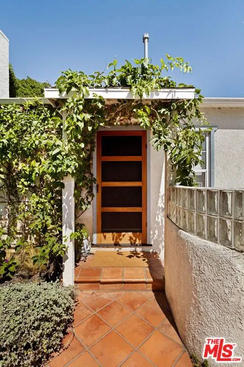 2134 Oak Street #1 Santa Monica, CA 90405