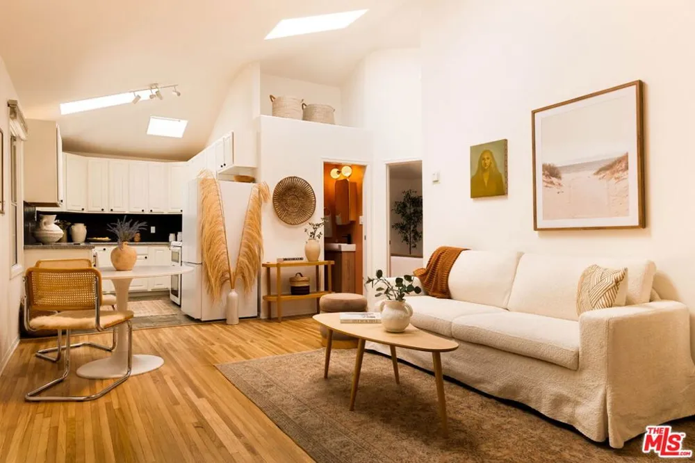 2134 Oak Street #1 Santa Monica, CA 90405