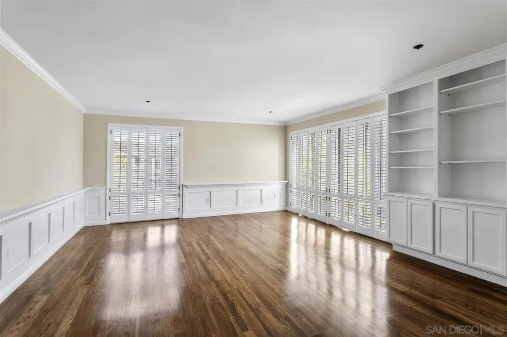2130 Vallecitos #246 La Jolla, CA 92037