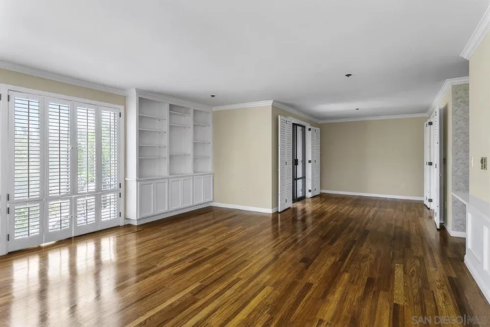 2130 Vallecitos #246 La Jolla, CA 92037