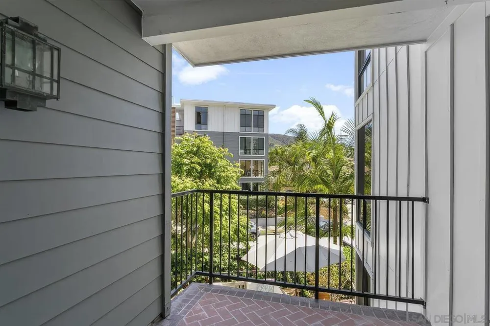 2130 Vallecitos #246 La Jolla, CA 92037