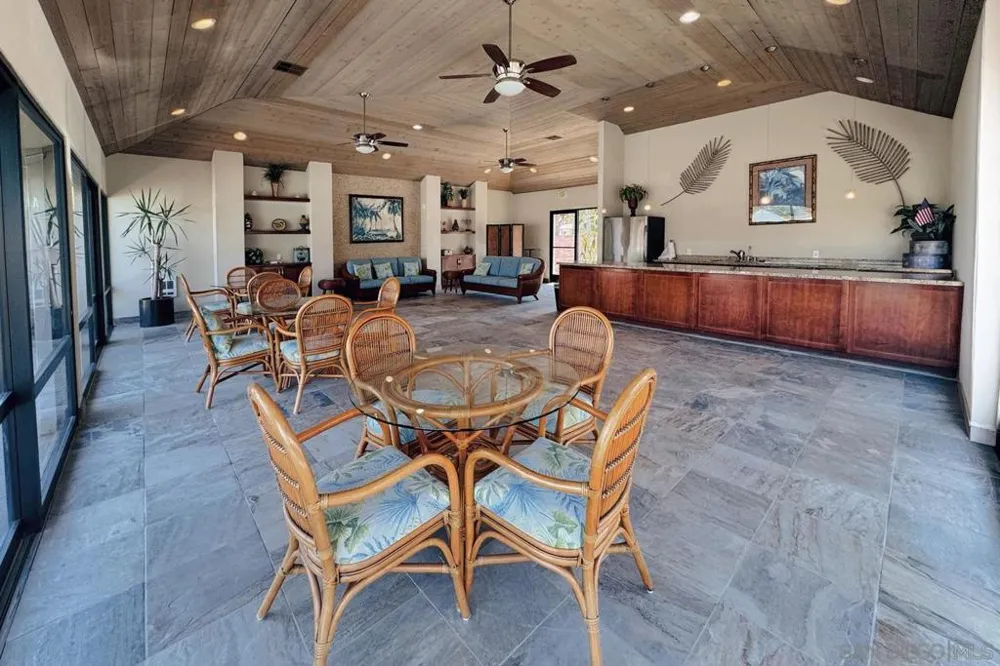 2130 Vallecitos #246 La Jolla, CA 92037