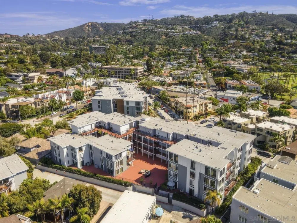 2130 Vallecitos #246 La Jolla, CA 92037
