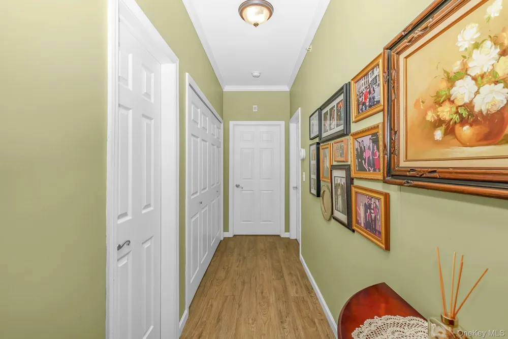 30 Sarah Court Amityville, NY 11701