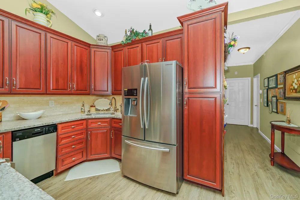 30 Sarah Court Amityville, NY 11701