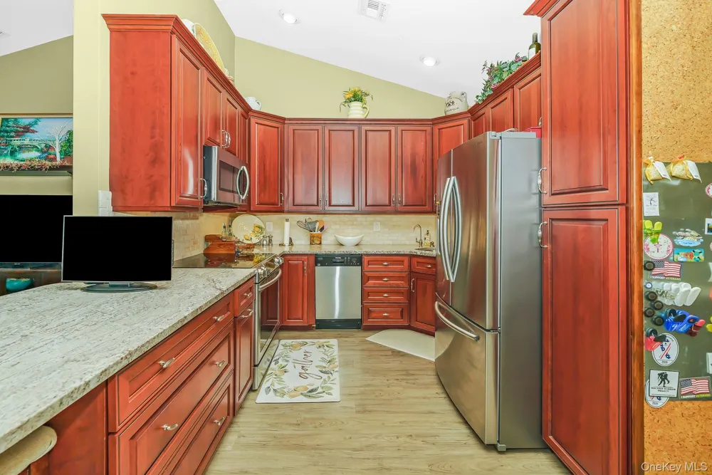 30 Sarah Court Amityville, NY 11701
