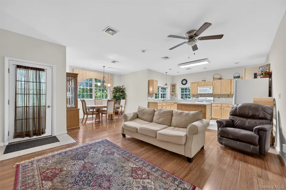41 Lindy Drive Carmel, NY 10512
