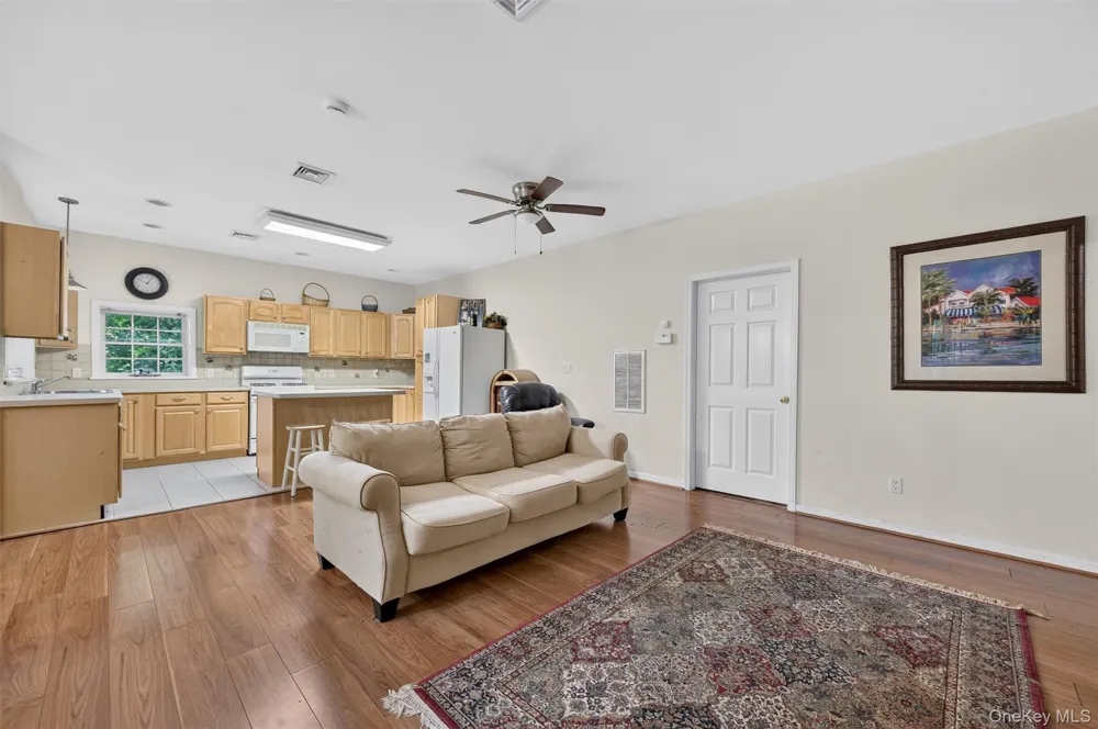 41 Lindy Drive Carmel, NY 10512