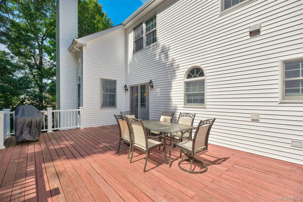 41 Lindy Drive Carmel, NY 10512