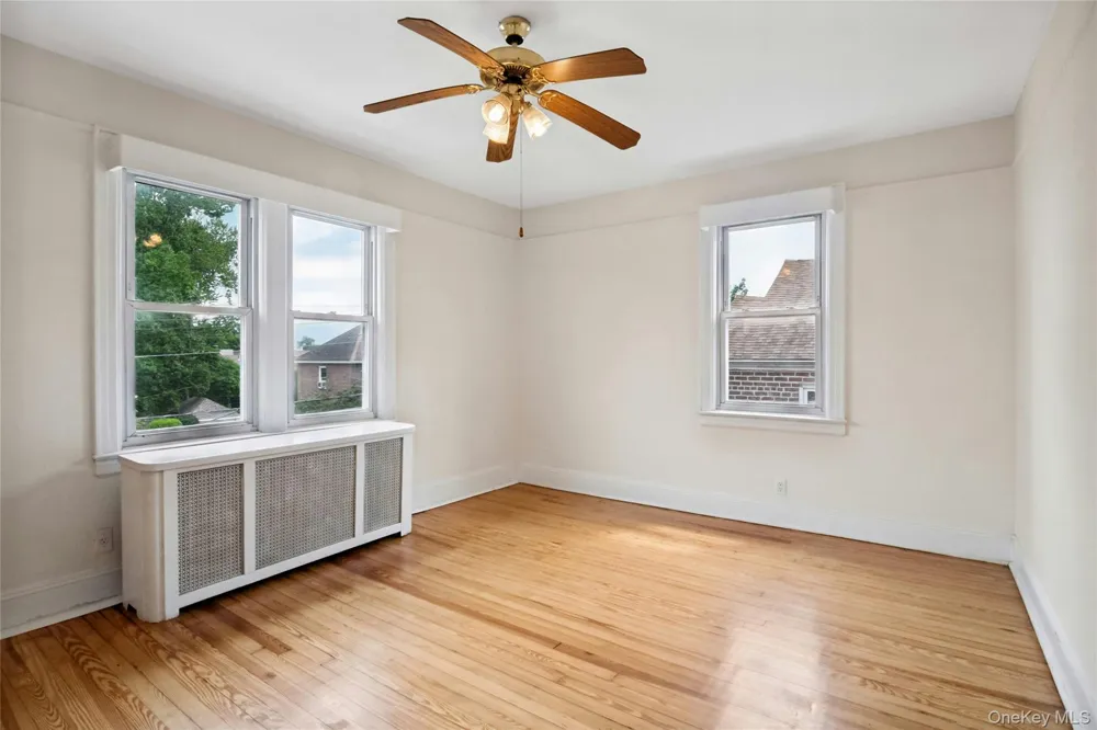 4041 Duryea Avenue Bronx, NY 10466