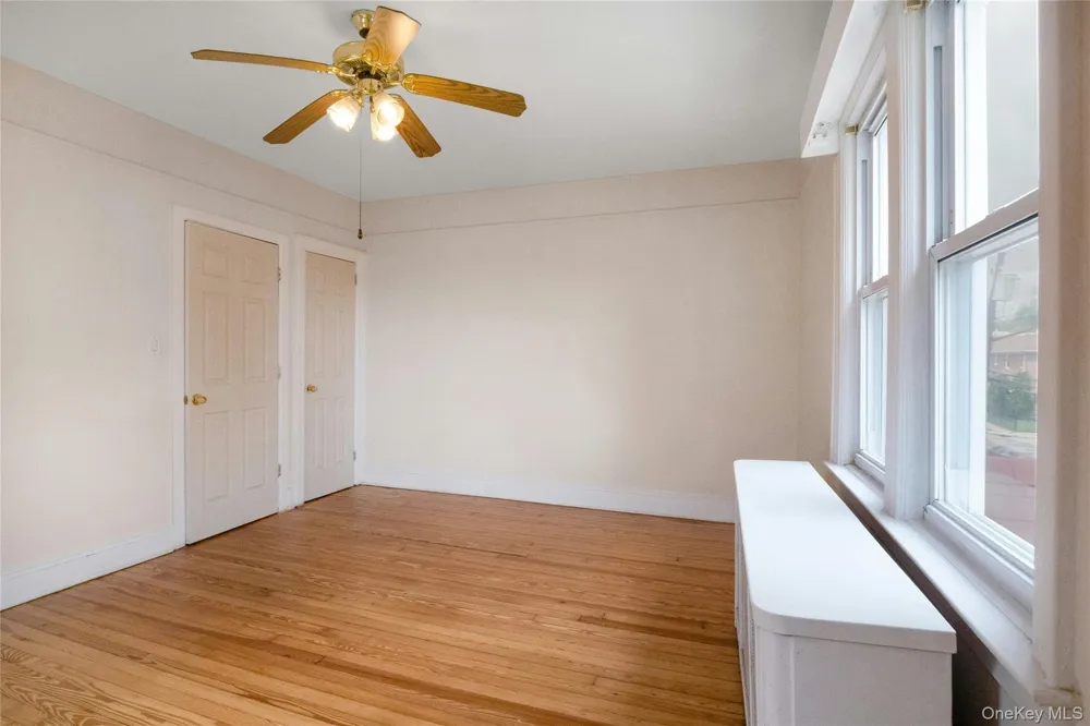 4041 Duryea Avenue Bronx, NY 10466
