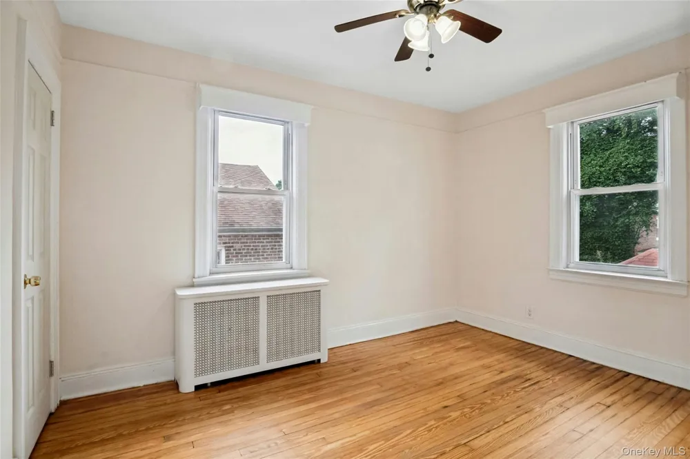 4041 Duryea Avenue Bronx, NY 10466