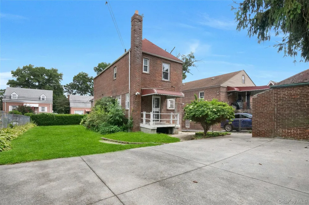 4041 Duryea Avenue Bronx, NY 10466