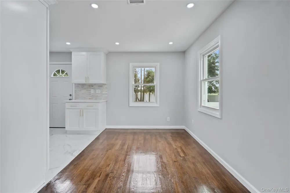 48 Cliff Avenue Hempstead, NY 11550