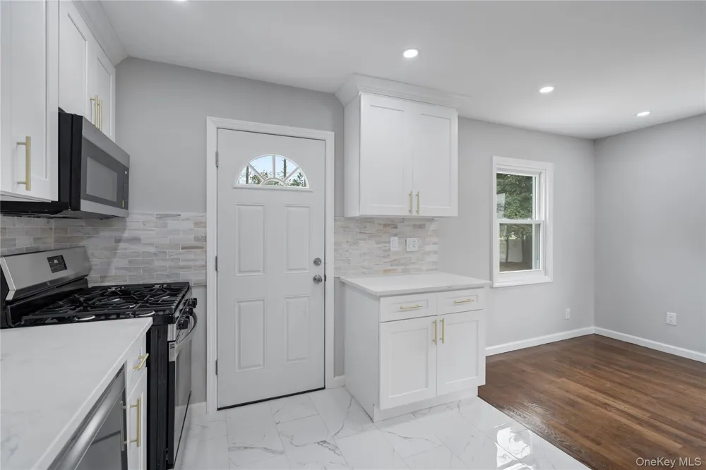 48 Cliff Avenue Hempstead, NY 11550