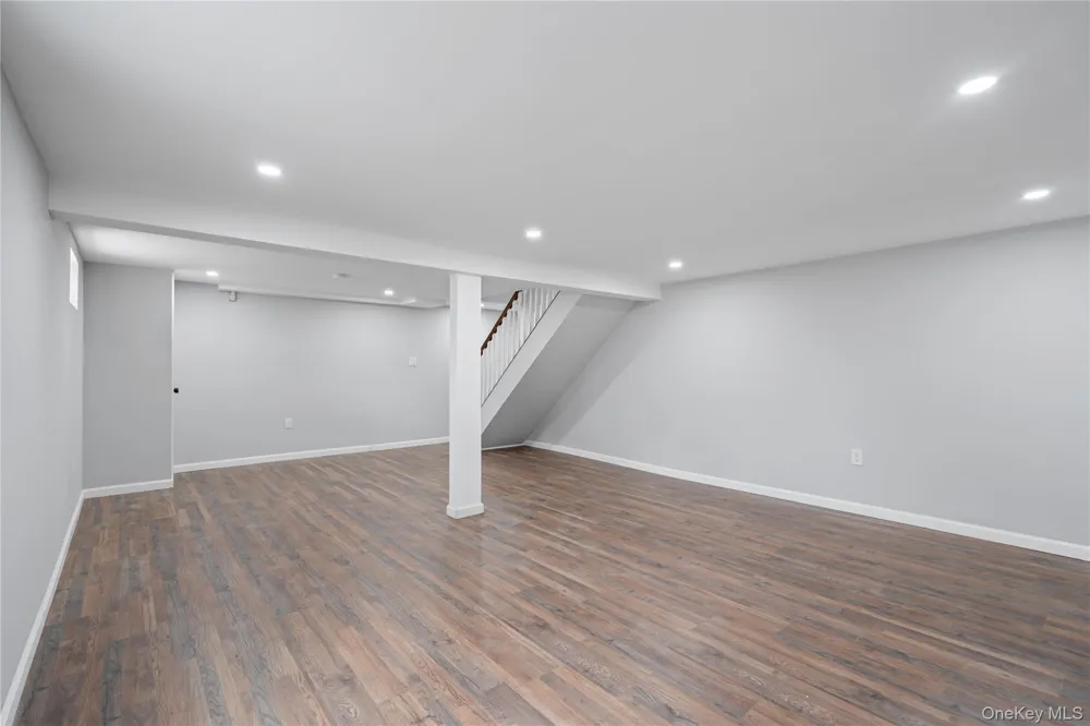 48 Cliff Avenue Hempstead, NY 11550