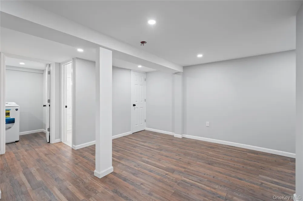 48 Cliff Avenue Hempstead, NY 11550