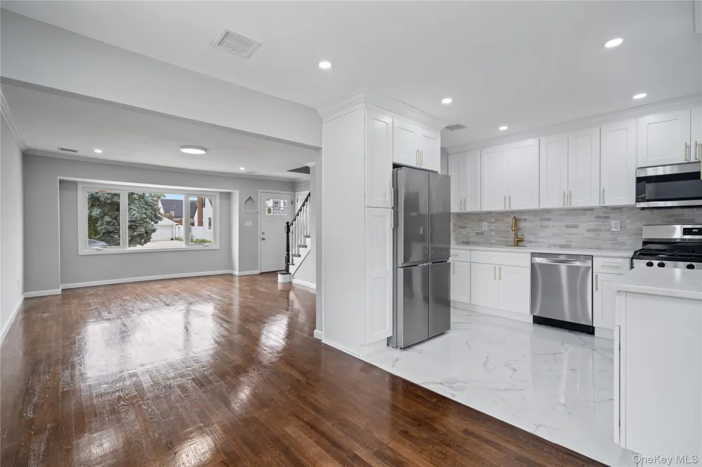 48 Cliff Avenue Hempstead, NY 11550