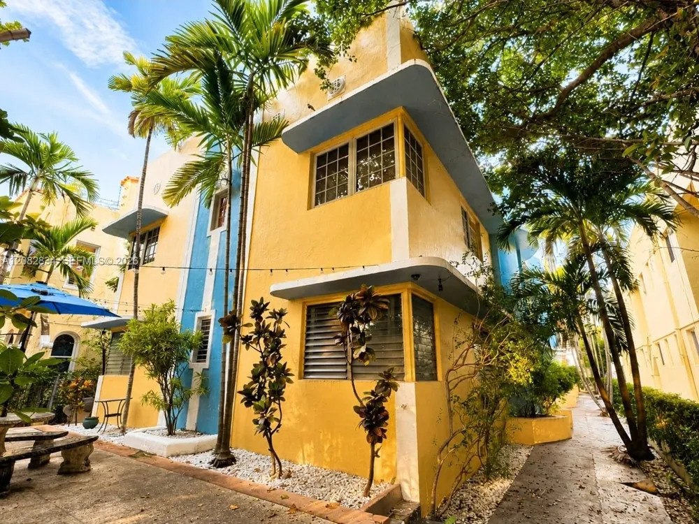 1351 Meridian Ave #8 Miami Beach, FL 33139