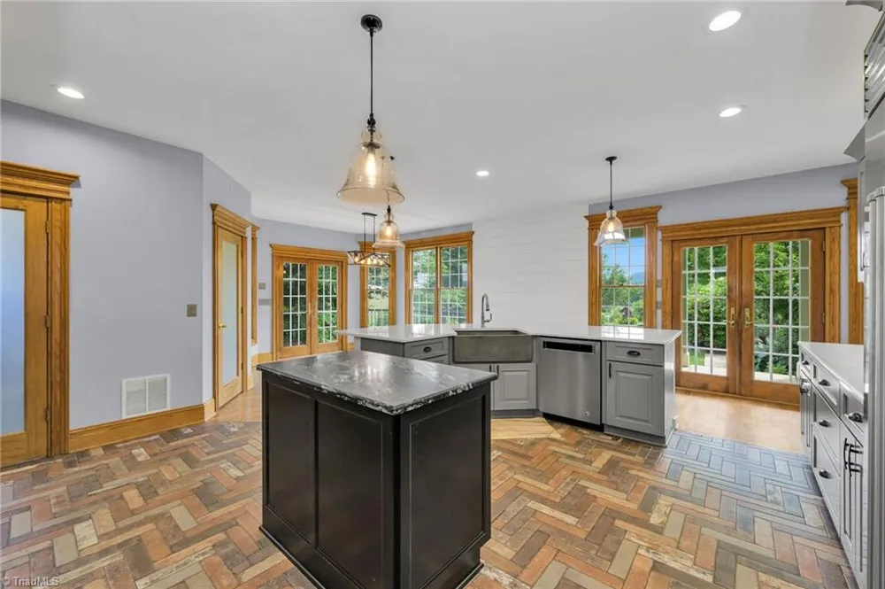 450 NC Highway 88 E Jefferson, NC 28640