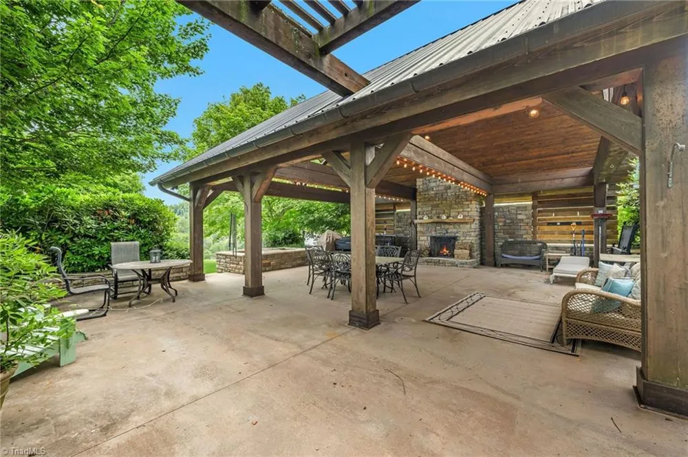 450 NC Highway 88 E Jefferson, NC 28640