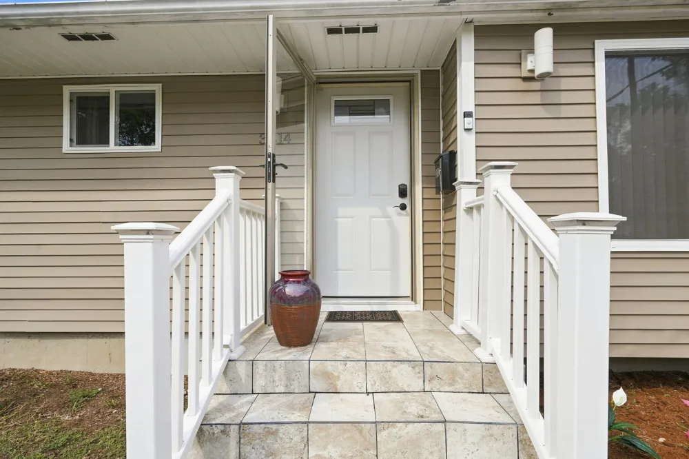 3814 Cherokee Avenue Flint City, MI 48507