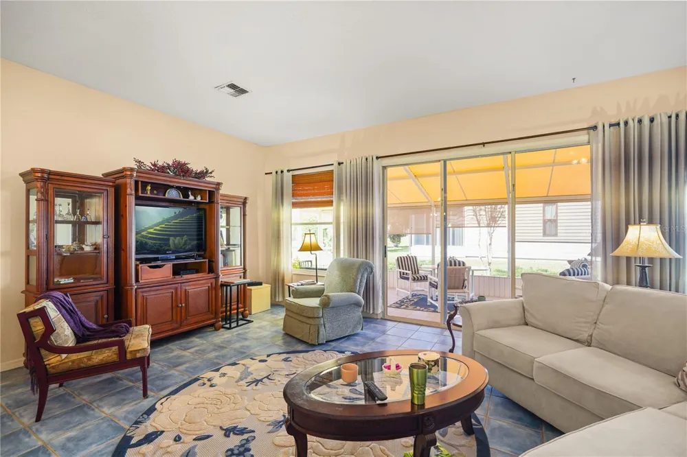 6004 SANDERLING DRIVE Lakeland, FL 33809