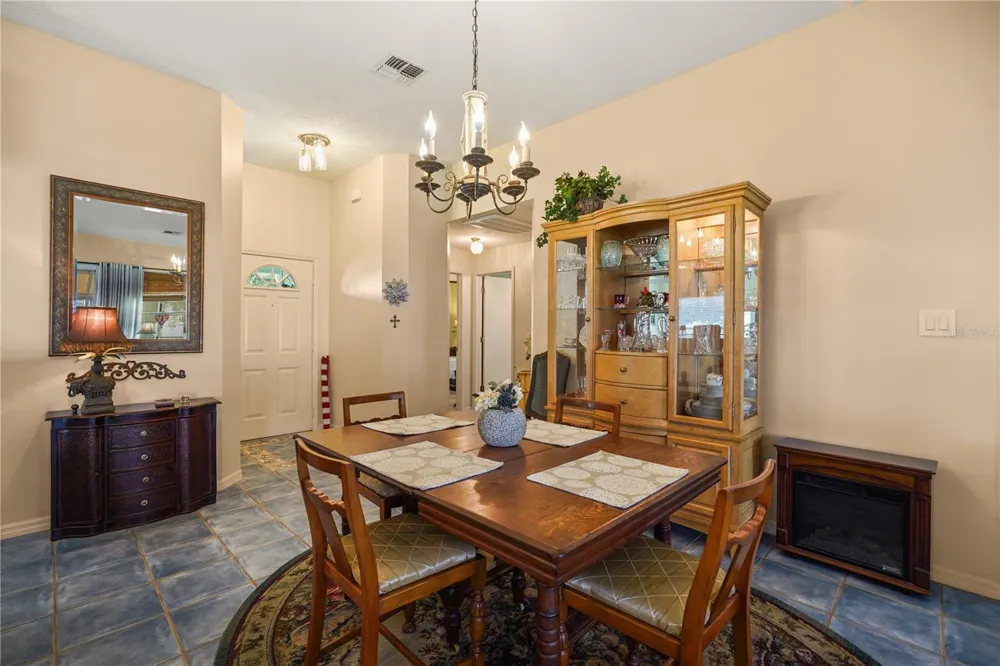 6004 SANDERLING DRIVE Lakeland, FL 33809