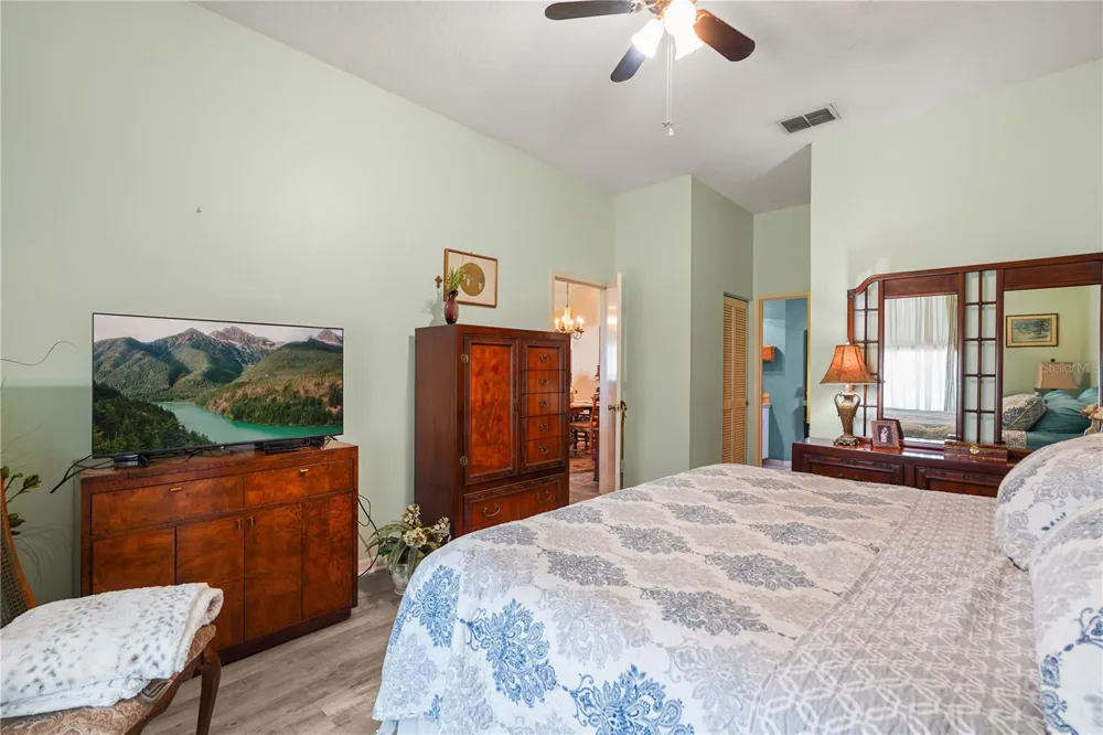 6004 SANDERLING DRIVE Lakeland, FL 33809