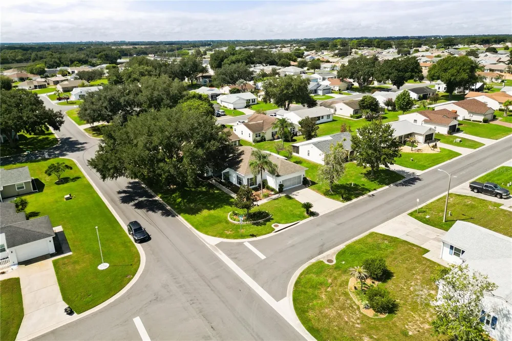 6004 SANDERLING DRIVE Lakeland, FL 33809