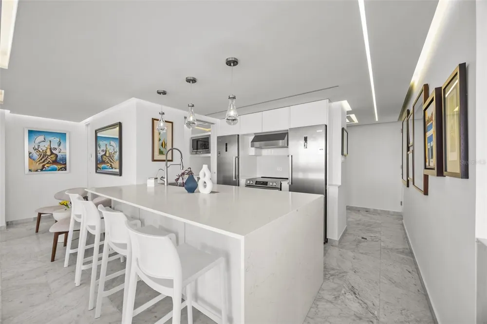 3001 AVENIDA ISLA VERDE #2204 Carolina, PR 00979