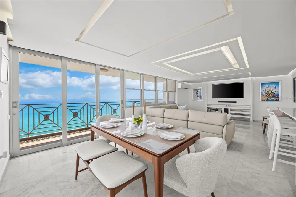 3001 AVENIDA ISLA VERDE #2204 Carolina, PR 00979