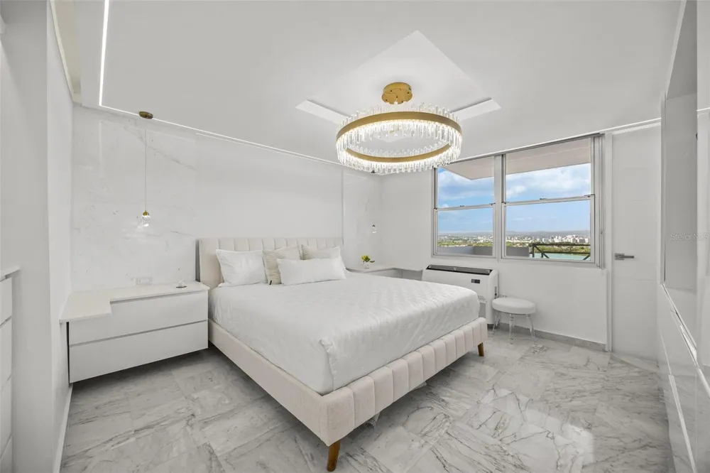 3001 AVENIDA ISLA VERDE #2204 Carolina, PR 00979