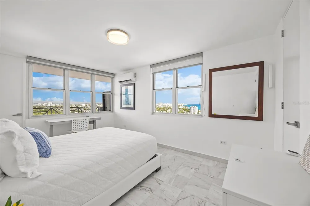 3001 AVENIDA ISLA VERDE #2204 Carolina, PR 00979