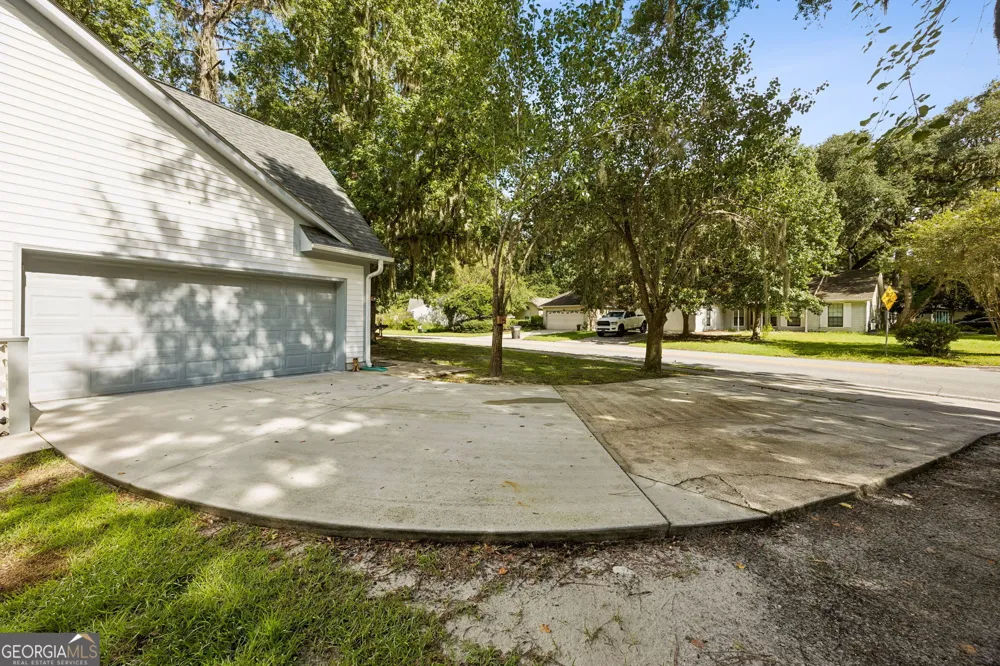 201 McIntosh DR Saint Marys, GA 31558
