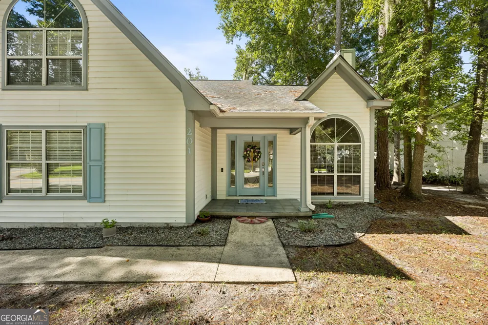 201 McIntosh DR Saint Marys, GA 31558
