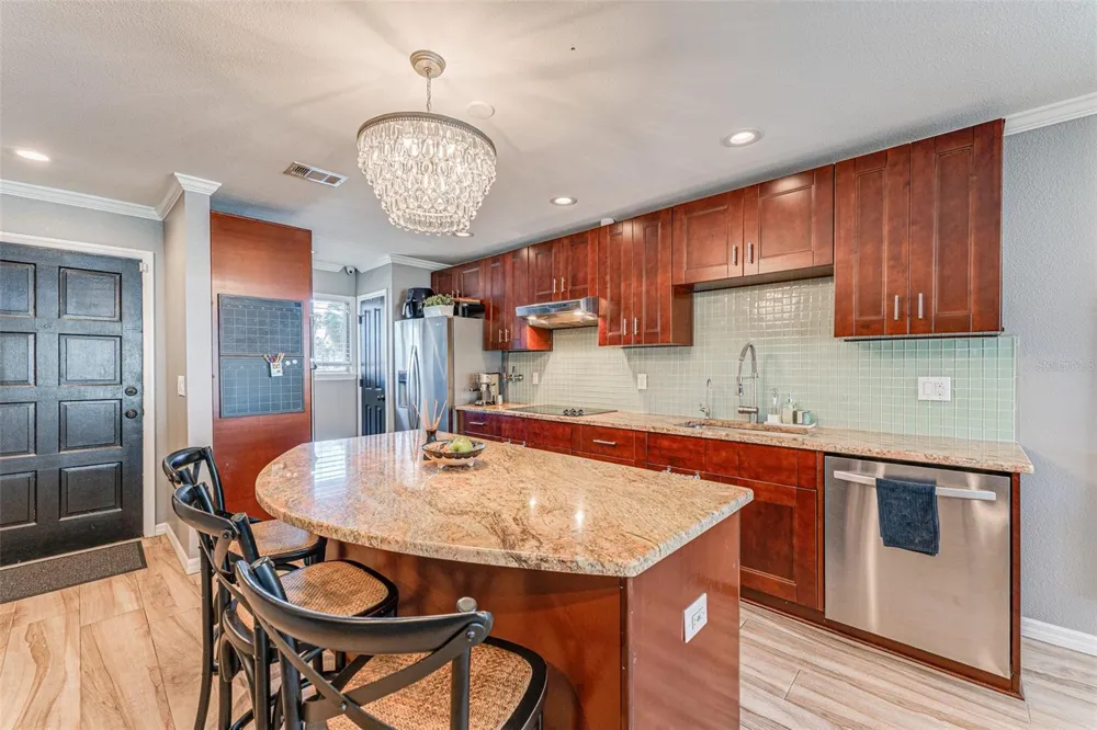 6332 NEWTOWN CIRCLE #32A1 Tampa, FL 33615