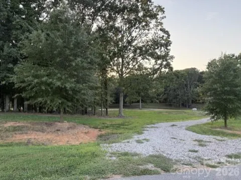 1005 Marthas Meadow Lane #6