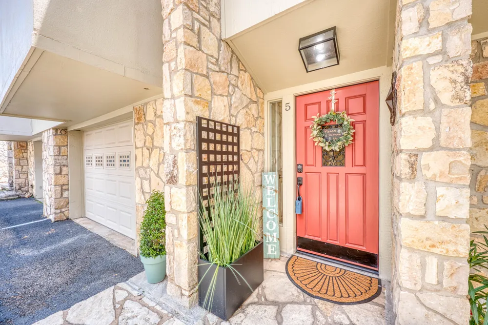 200 Free Rein #5 Horseshoe Bay, TX 78657