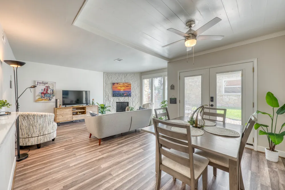 200 Free Rein #5 Horseshoe Bay, TX 78657