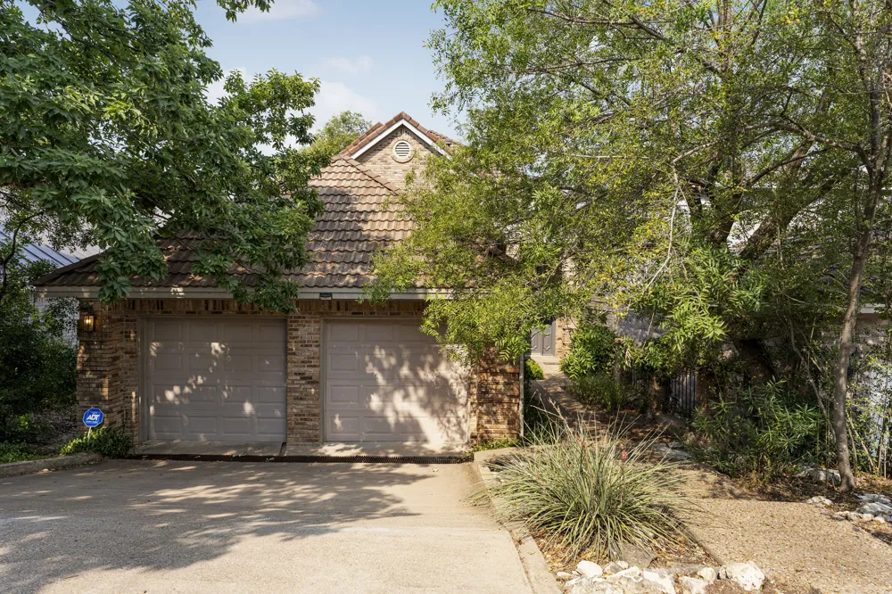 5914 West Place Austin, TX 78731
